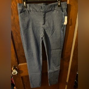 Old navy mid rise pixie.